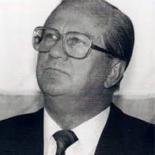 Dr. Andries Reurnicht