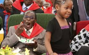 MUGABE EN DIE KAALVRETERS