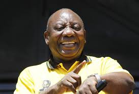 Ramaphosa tel die tyd af