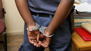 Talle polisiebeamptes vas vir korrupsie